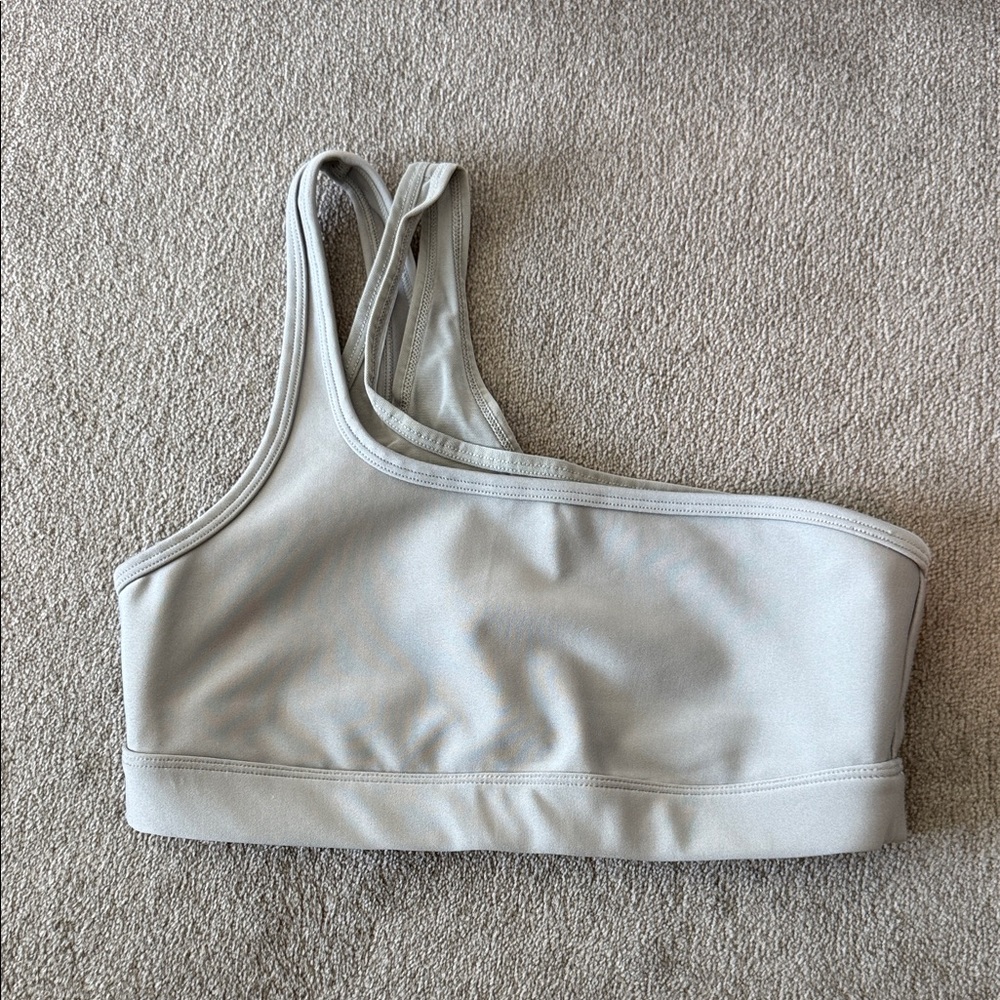 ALO Yoga Asymmetrical Sports Bra in Light Gray